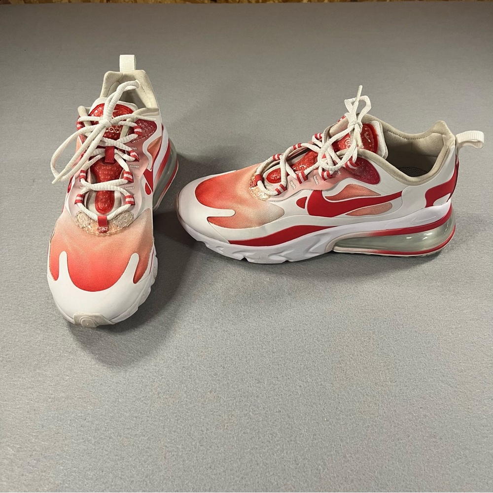 Nike Air Max 270 React SE "Bubble Wrap" Coral & White Womens Size 10